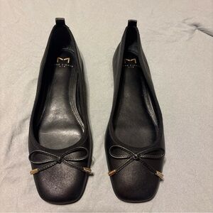 Marc Fisher Ltd. Ubet Black ballet flats with Bow detail